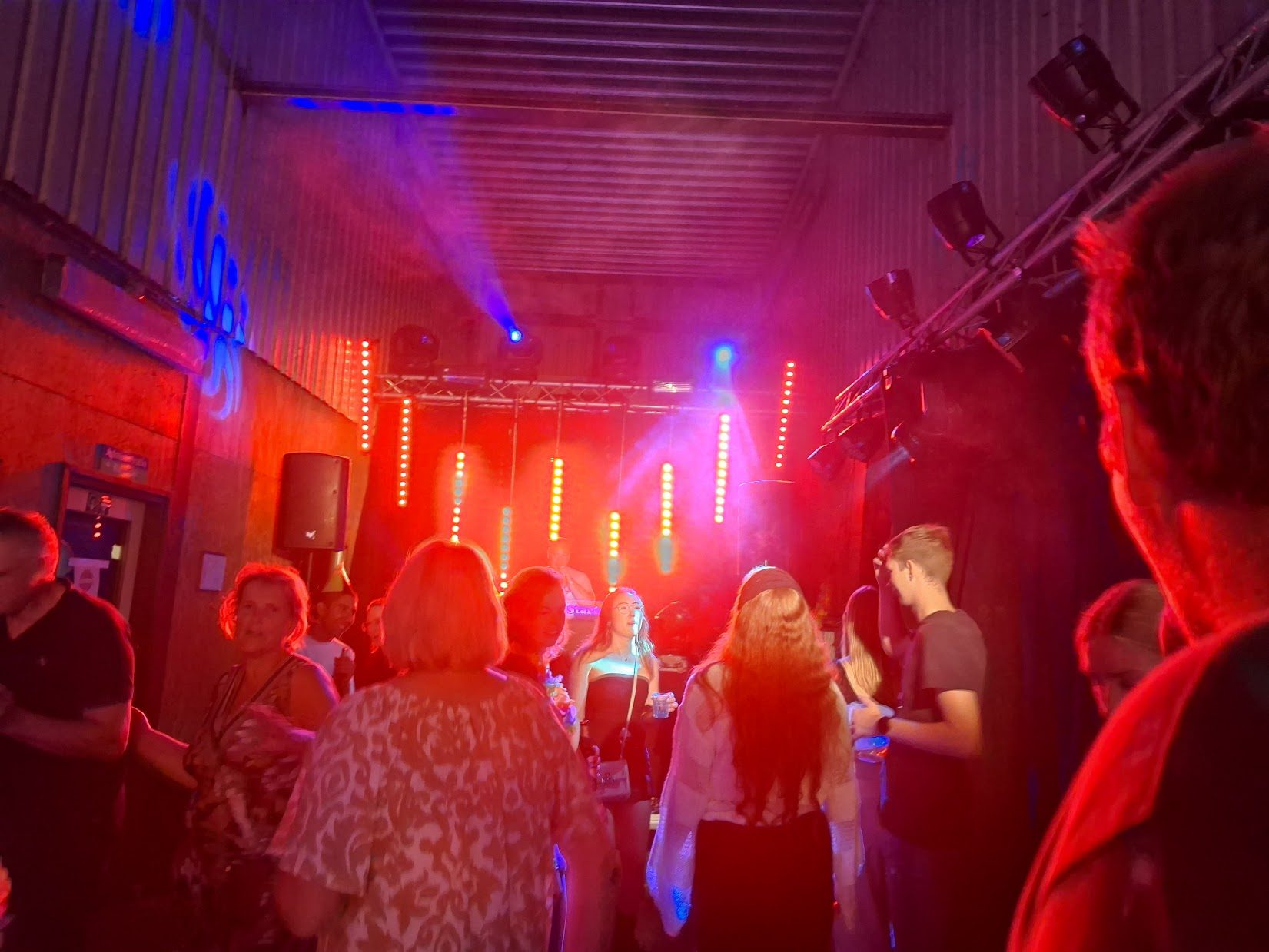 Party met MR. Party starter